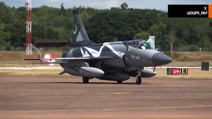 動画：パキスタンのJF-17戦闘機が特別塗装でRIAT 2025に到着