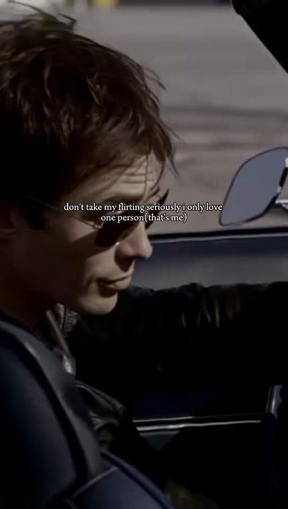 Damon Salvatore Flexing | The Vampire Diaries