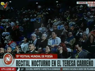 Poetas continúan declamando en el 19° Festival Mundial de Poesía en el Teatro Teresa Carreño