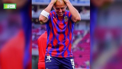 Chicharito desata críticas por comentario sobre el pensamiento de las mujeres