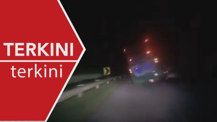 [TERKINI] Pemandu bas bawa penuntut UPSI kelajuan dua kali ganda