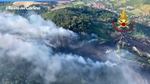 Incendio di Calderino, il video dell'intervento dei vigili del fuoco