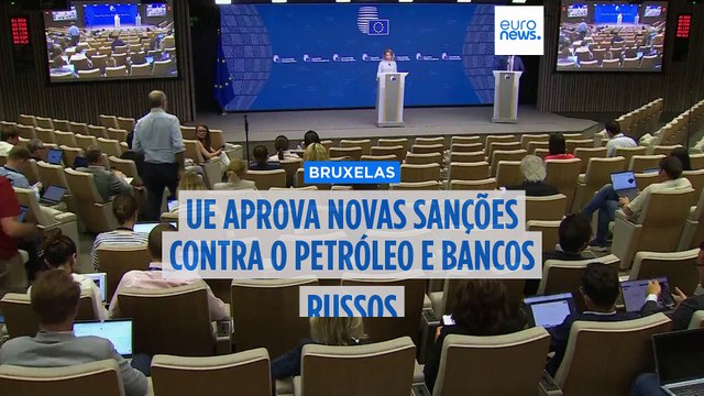 UE aprova um dos maiores pacotes de sanções contra o petróleo e os bancos russos