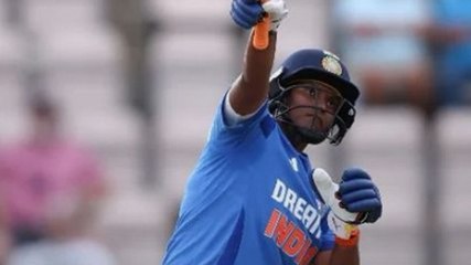 Dipti ने एक हाथ से छक्का जड़कर खींचा फैन्स का ध्यान!