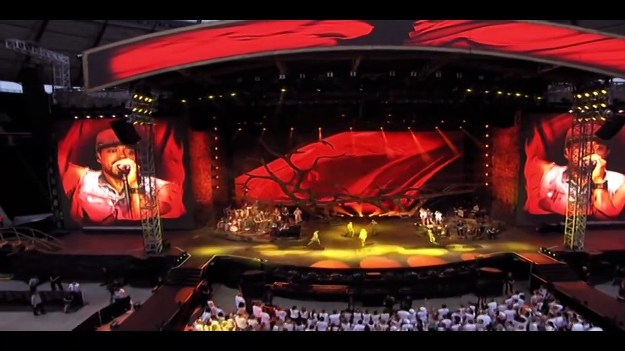 HELENE FISCHER — MITTEN IM PARADIES ● LIVE AUS BERLIN · 2015 // HELENE FISCHER — FARBENSPIEL LIVE – DIE STADION-TOURNEE