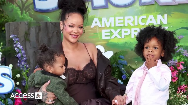 Rihanna & Kids Riot Rose & RZA ALL SMILES At ‘Smurfs’ Premiere