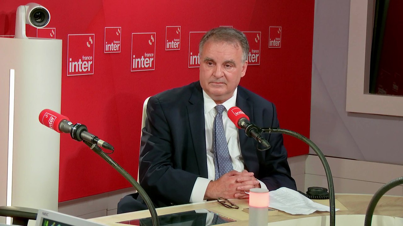 Mouvement "anti-science" aux États-Unis : "C'est l'arrivée de l'obscurantisme", déplore Éric Berton