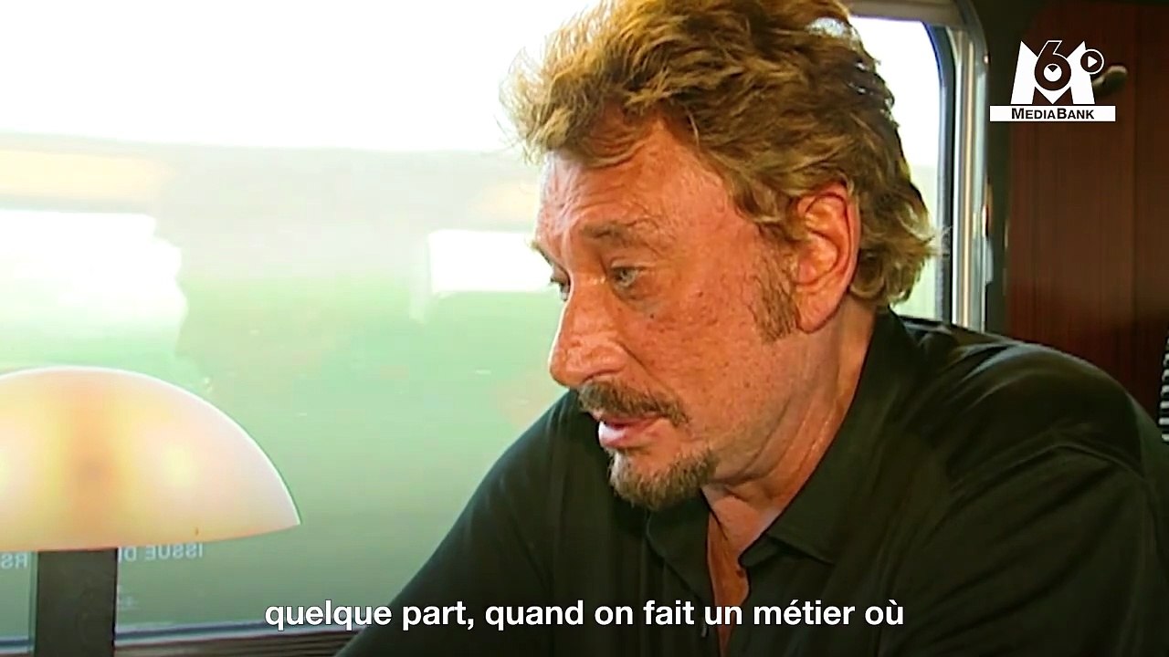 Johnny Hallyday – "C’est un Dieu !" dans Plus vite que la musique (M6, 2003 & 2023)