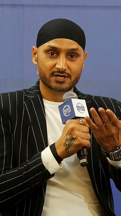 Harbhajan Singh ने 🥰 Mohammed Siraj 🤫 को लेकर क्या बोल🗣️😱 दीया🤯 _ #shorts #indvseng #trandingshorts