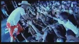 Kenny Chesney in new Corona commercial!