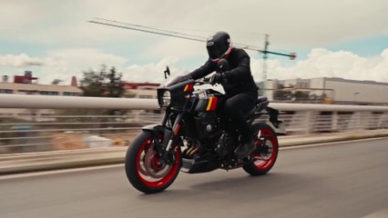 Suzuki punta sul neo-rétro, debuttano la GSX-8T e la GSX-8TT