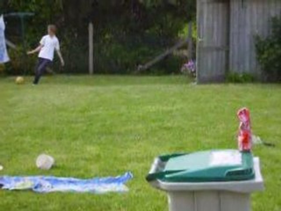 Defi NoNoToucher les 2 cannettes