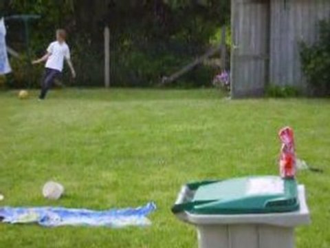 Defi NoNoToucher les 2 cannettes