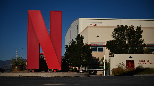 Netflix Beats Expectations but Shares Dip After Q2 Earnings