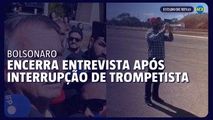 Bolsonaro encerra entrevista após interrupção de trompetista