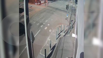 Câmera registra forte colisão entre Jeep e Nissan Kicks