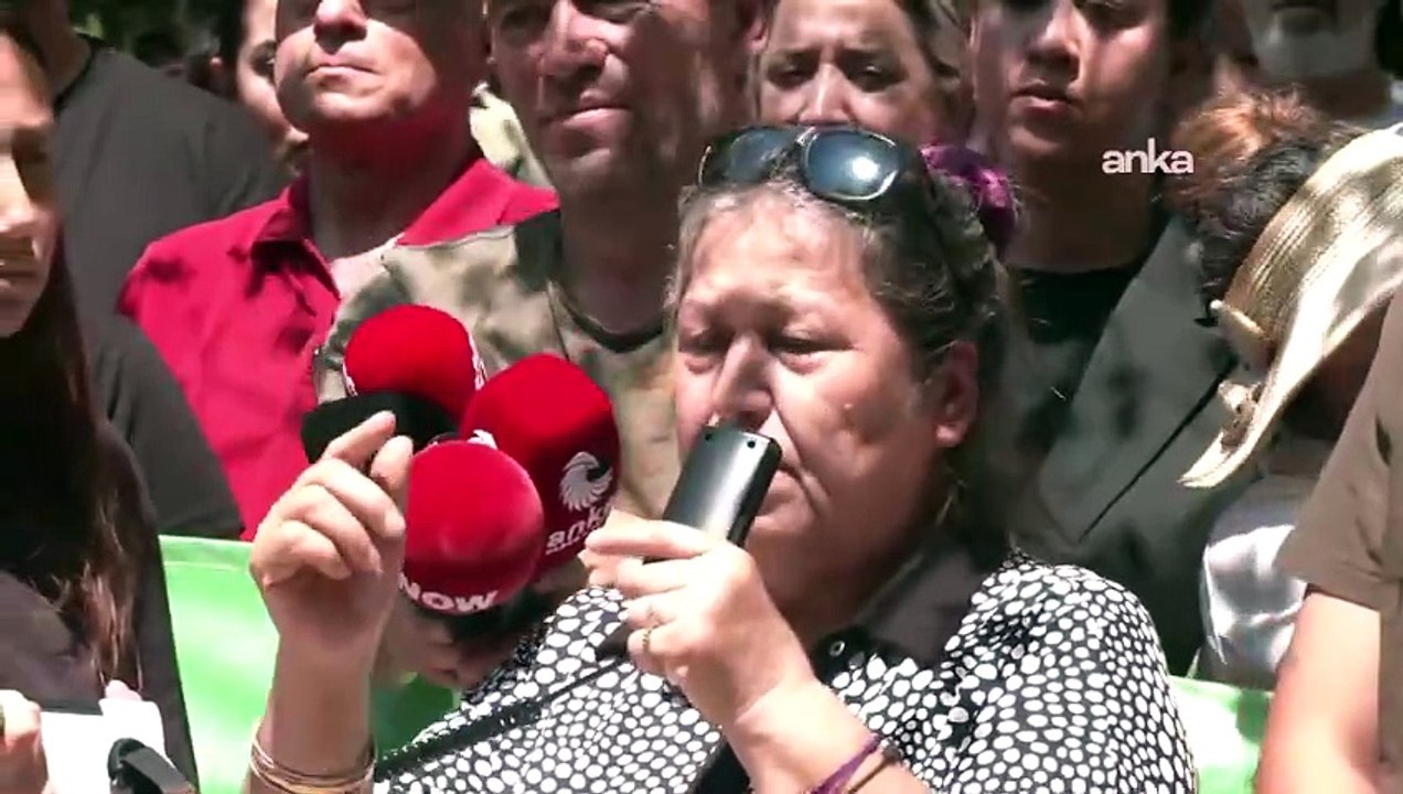 Zeytinlikleri maden faaliyetlerine açan yasayı Ankara Cemal Süreya Parkı'nda nöbet tutarak protesto eden köylüler, eylemini sonlandırdı: