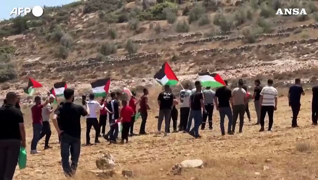 Cisgiordania, manifestazione con scontri fra palestinesi ed Esercito israeliano