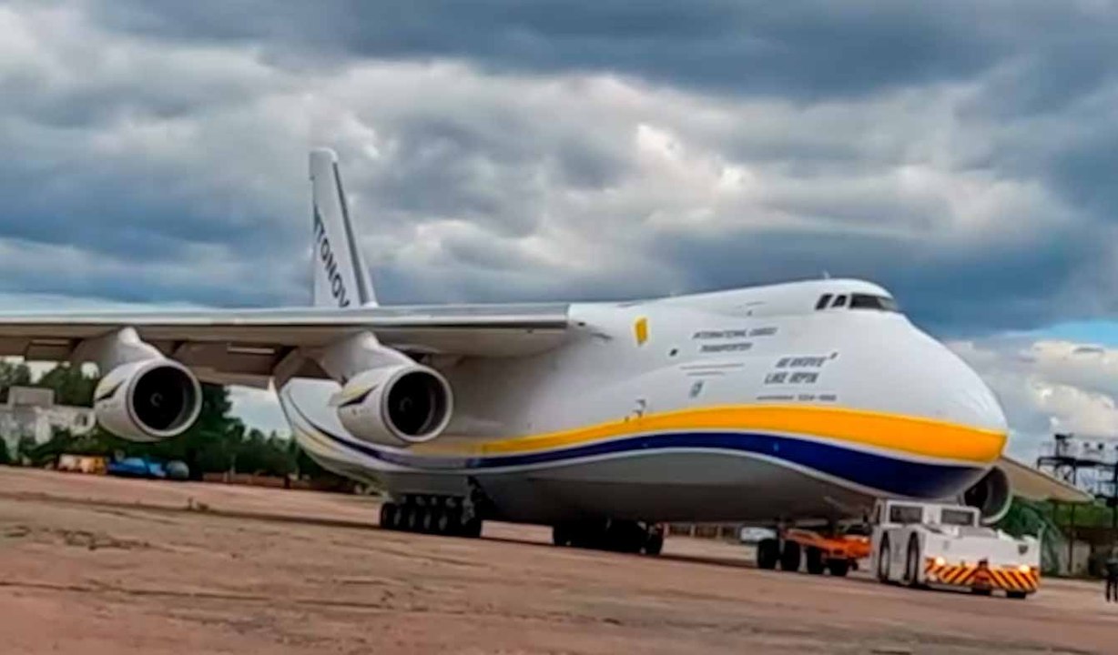 巨大輸送機An-124-100、戦時下の改修を経て再び大空へ