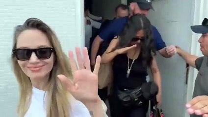 Angelina Jolie prueba su primer lechero en su visita a Veracruz | VIDEO