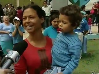 RIC NOTÍCIAS PR - Campanha do Agasalho estimula doação de roupas - 10-04-2012