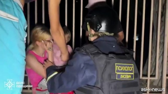 Sciame di droni russi su Odessa: almeno un morto e diversi feriti