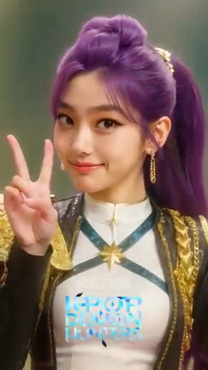 KPop Demon Hunters in Real Life (Golden.ver) HUNTRX Rumi, Zoey, Mira! #kpopdemonhunters #kpop