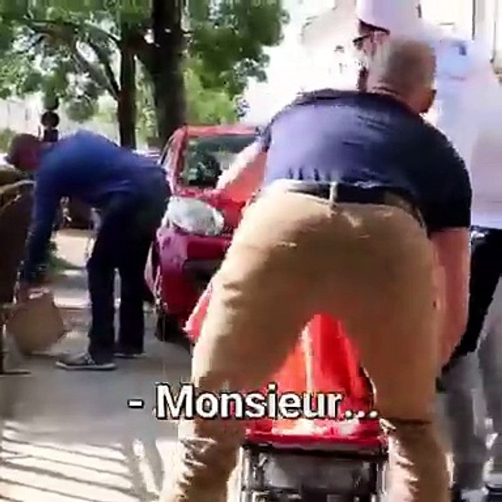 Négliger un BEBE en public !! (Expérience Sociale)