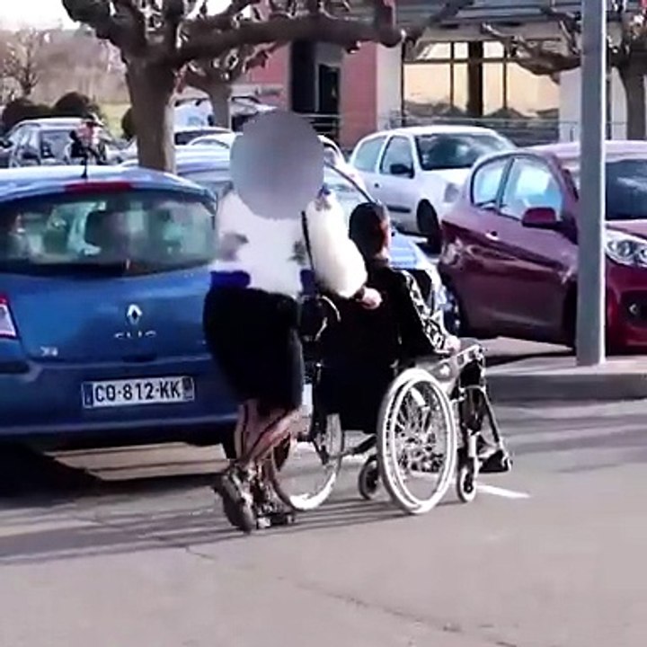Piéger une michto en FAUTEUIL ROULANT (Expérience Sociale)