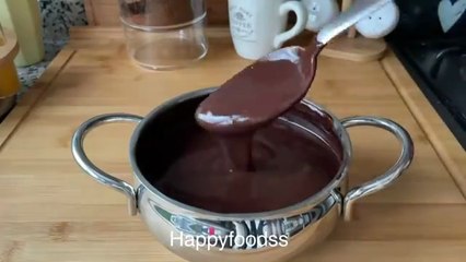 Çikolata sos tarifi 👌🏼 Tüm tariflerinizde kullanabileceginiz az malzemeli, nefis bir tarif