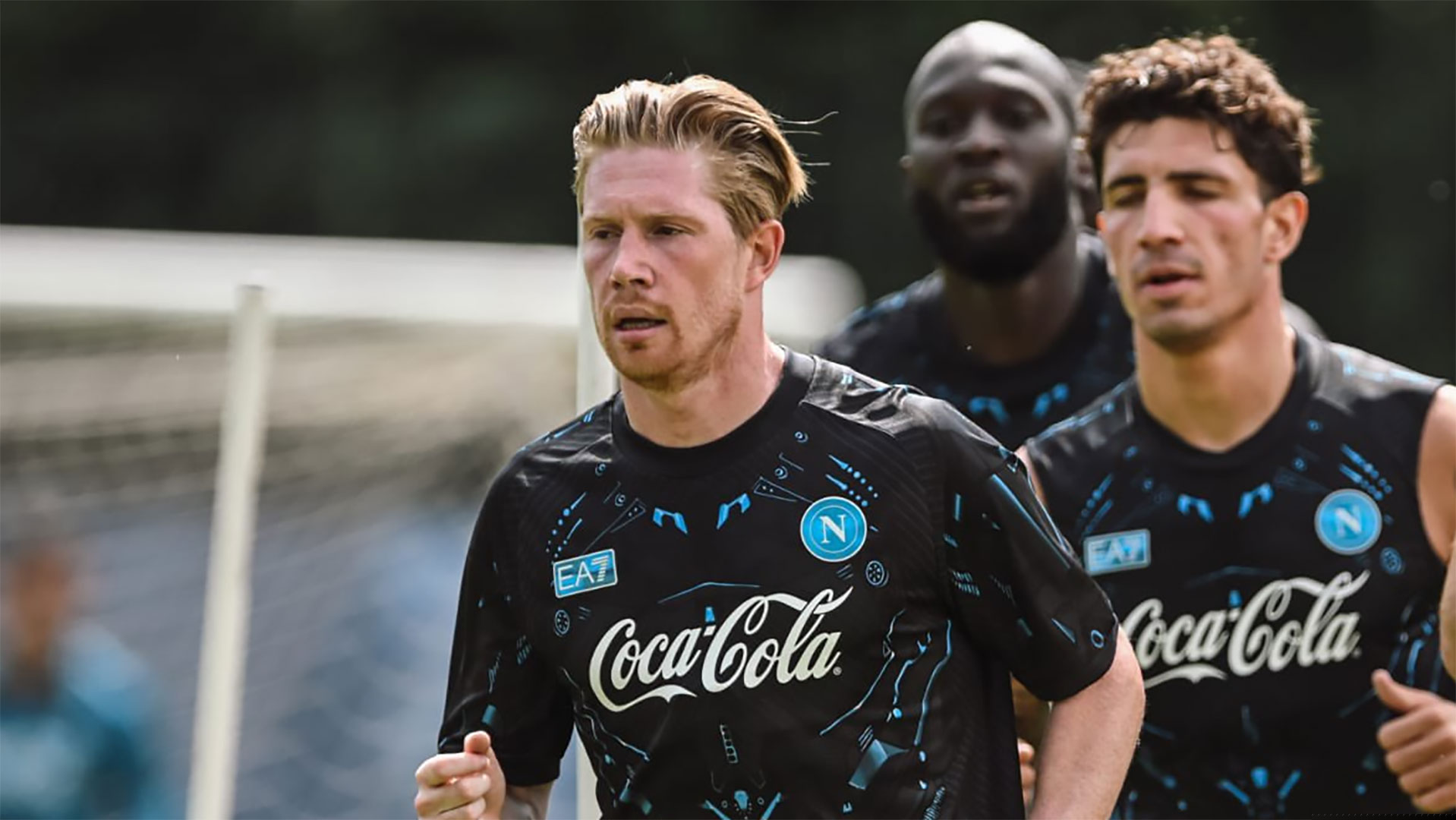 De Bruyne honoured to be given Maradona's No.10 shirt at Napoli