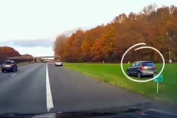 Il bloque la route avec sa voiture pour sauver un inconnu