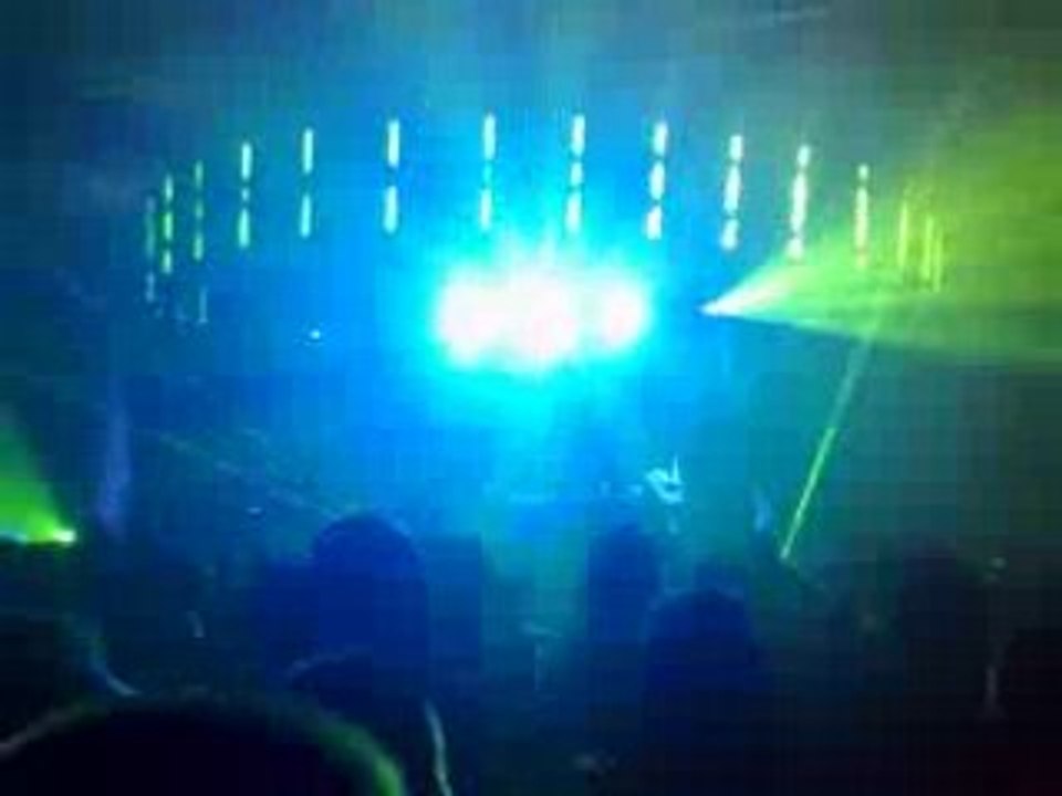 COONE VS DARK-E FT MC VILLAIN @ BASSLEADER 2008 PART2