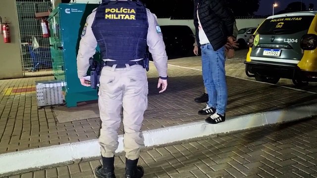 Após população alertar PM para motociclista com sinais de embriaguez, homem é abordado e detido