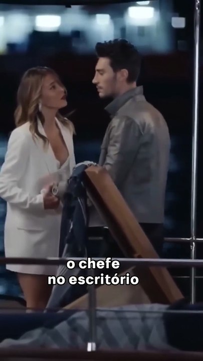 A Senhora Zümrüt Entrou No Escritório 😂 #AmorLógicadaVingança #SériesTurcas #NovelasTurcas Amor Lógica da Vingança