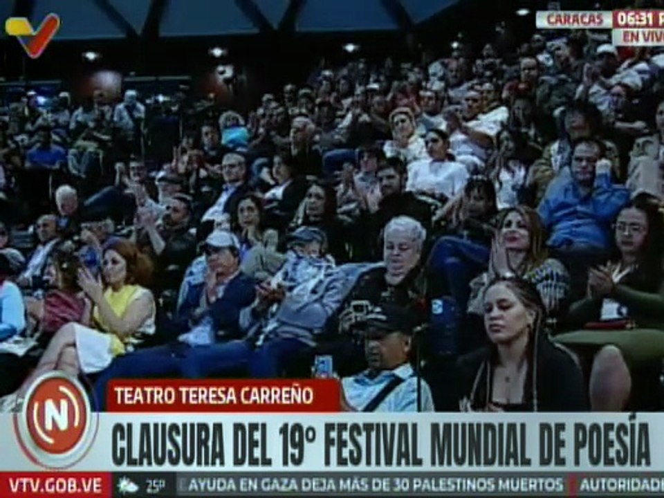 Poetas internacionales declaman en la clausura del 19° Festival Mundial de Poesía
