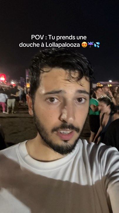 POV : Tu prends une douche à Lollapalooza 🤯