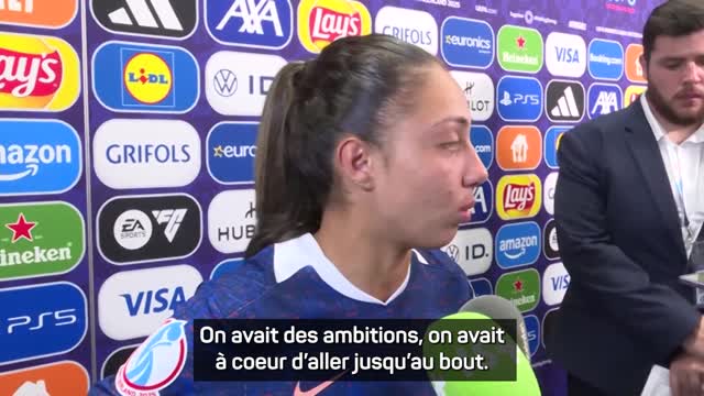 Bleues - Bacha, abattue après l’élimination : "Ce n’est même pas mérité"