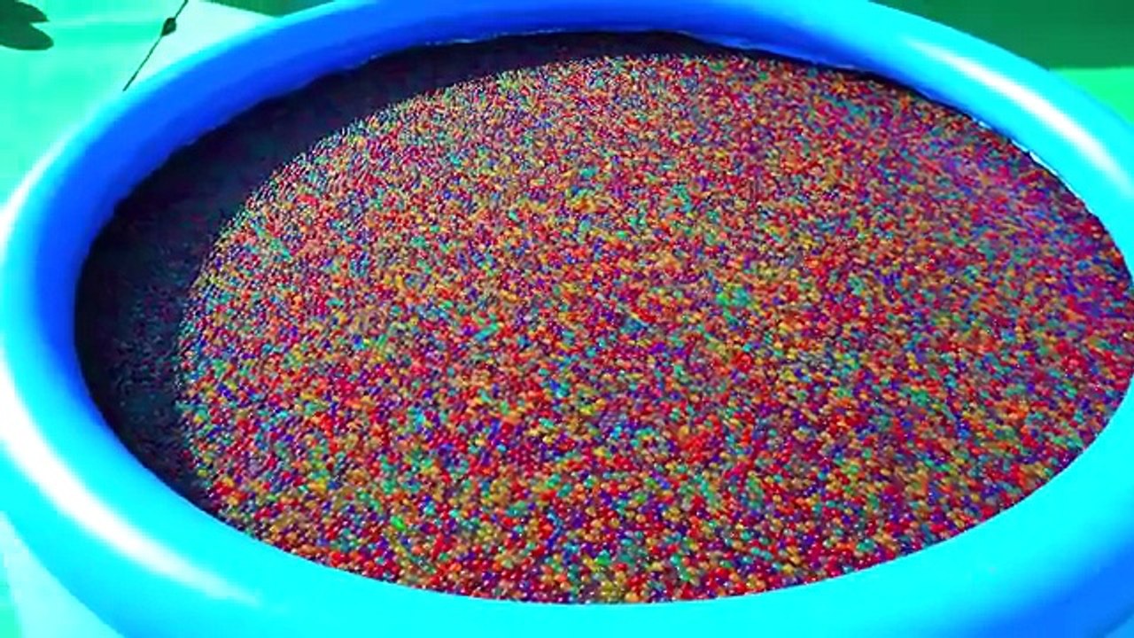 10 Million Orbeez in Swimaming Pool _ 10,000,000 पानी की गोलियों का पूल _ Super Experiment