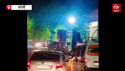 Watch Video: बरेली में बोनट पर लटका होमगार्ड, ड्राइवर 3 किमी तक दौड़ाता रहा कार; पुलिस ने घेरकर पकड़ा