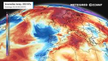 Anomalías  previstas de temperatura en 850 hPa/1500 m aprox.: frías en escala de azules y cálidas en rojos