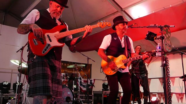 Crazy Pug à Port-Sainte-Foy (1)