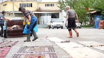 Manisa’da şaşkına çeviren halı eskitme yöntemi