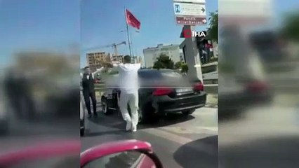 Pendik’te yolu kapatıp dans eden şahıslara para cezası