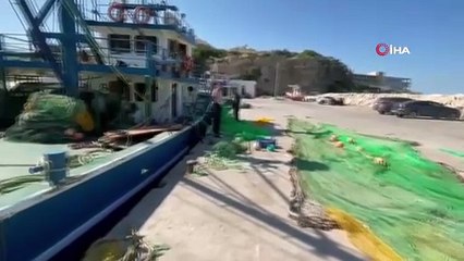 İzmir Karaburun’da balıkçı ağına denizaltı torpidosu takıldı