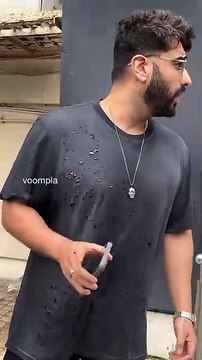 menace to society bro gets the choicest of compliments from friends as he pops out if a theatre in juhu arjun kapoor.hd