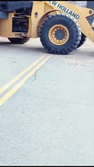 Una enorme piedra cayó sobre la ruta nacional 68 y complicó el tránsito camino a Cafayate