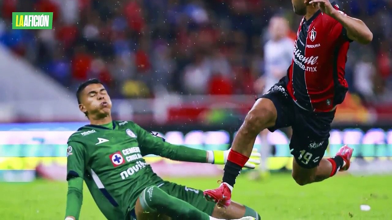 "Tenemos al mejor portero de la Liga MX": Nicolás Larcamón defiende a Kevin Mier