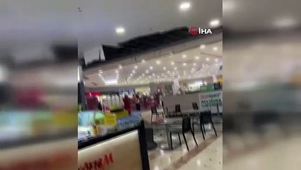 İstanbul'un dev AVM'sinde asma tavan çöktü