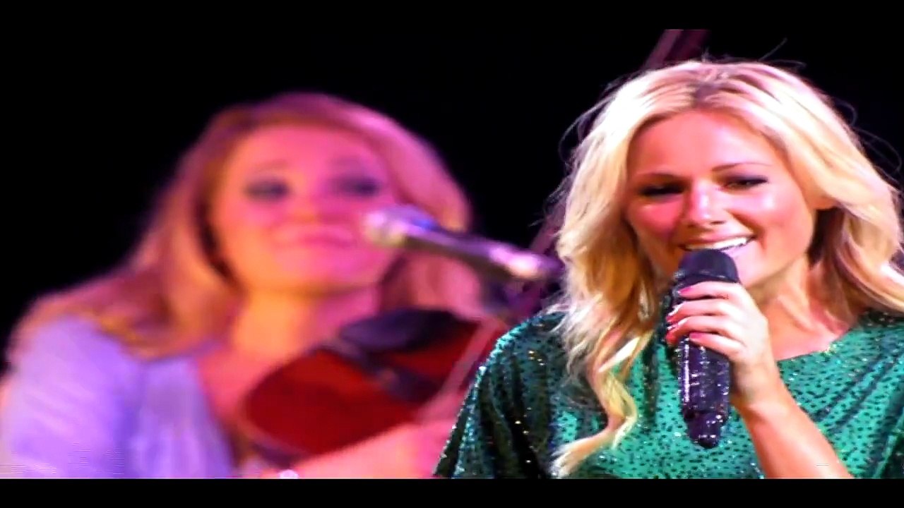 HELENE FISCHER — HUNDERT PROZENT ● LIVE AUS BERLIN · 2015 // HELENE FISCHER — FARBENSPIEL LIVE – DIE STADION-TOURNEE